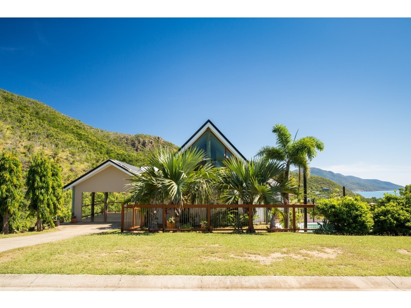 26 Roseric Crescent, Hideaway Bay QLD 4800
