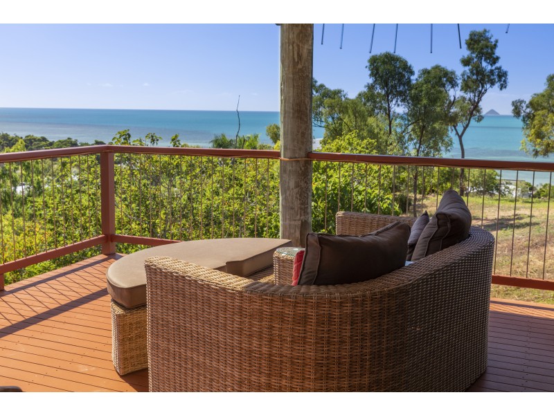 26 Roseric Crescent, Hideaway Bay QLD 4800
