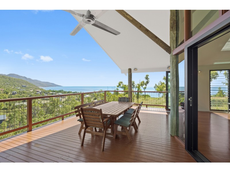 26 Roseric Crescent, Hideaway Bay QLD 4800