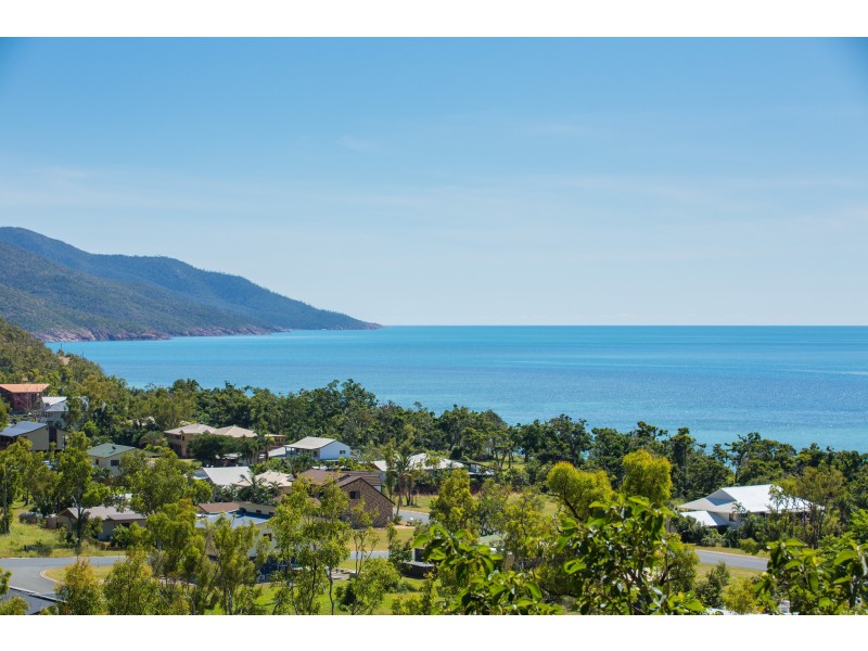 26 Roseric Crescent, Hideaway Bay QLD 4800