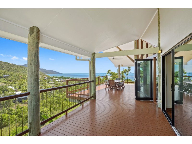 26 Roseric Crescent, Hideaway Bay QLD 4800
