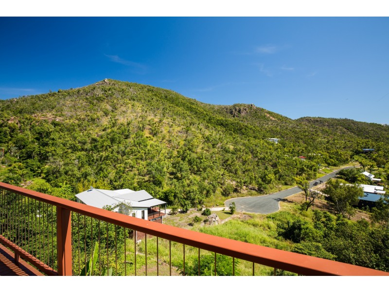 26 Roseric Crescent, Hideaway Bay QLD 4800
