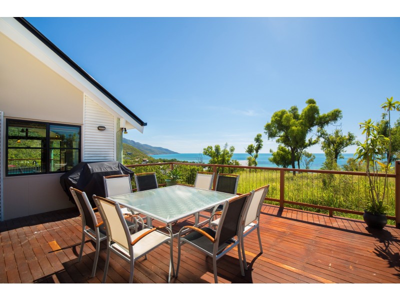 26 Roseric Crescent, Hideaway Bay QLD 4800