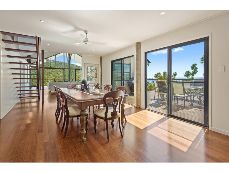 26 Roseric Crescent, Hideaway Bay QLD 4800