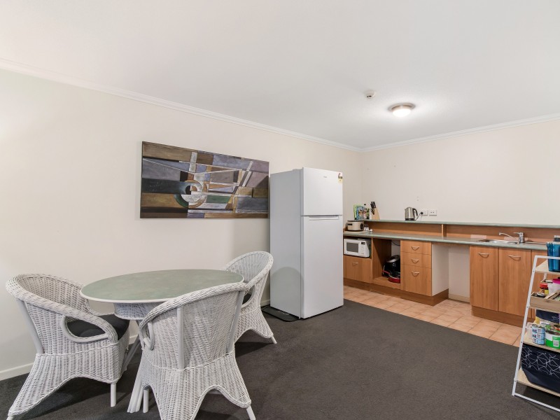 23/140 Ferny Avenue, Surfers Paradise QLD 4217