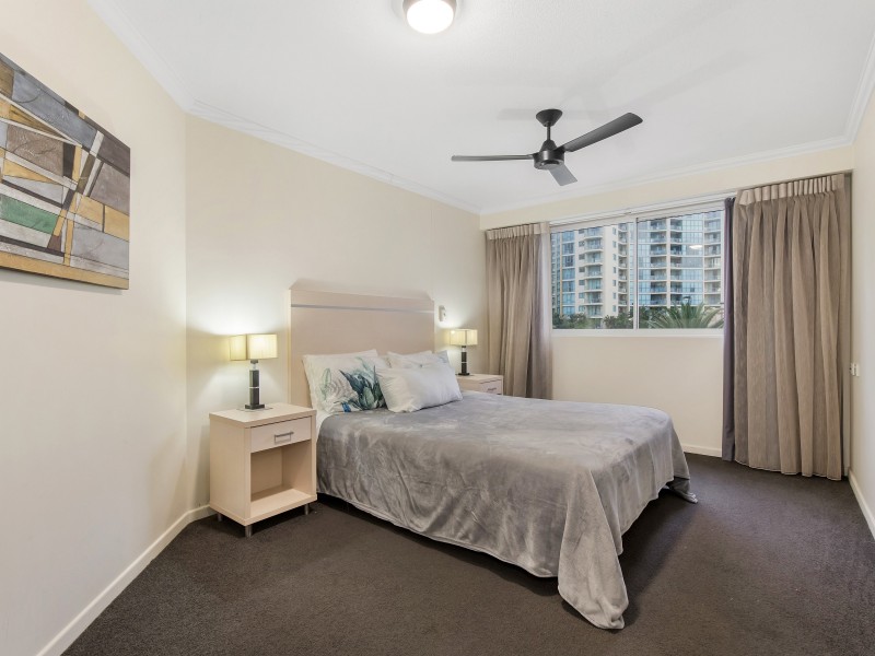 23/140 Ferny Avenue, Surfers Paradise QLD 4217