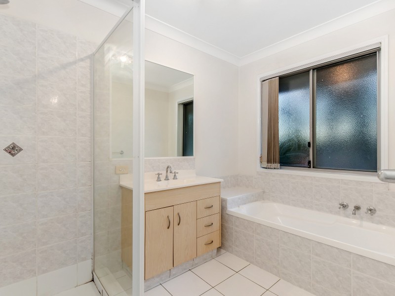 54 Clear River Boulevard, Ashmore QLD 4214