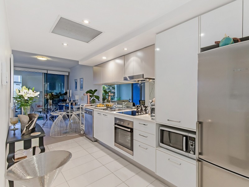 204/30 Paradise Island, Surfers Paradise QLD 4217