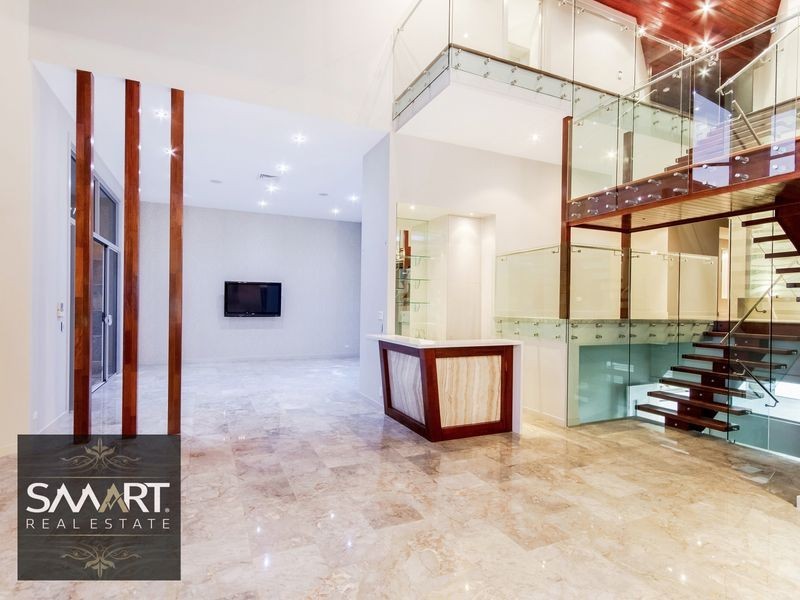 3028 The Boulevarde, Benowa QLD 4217