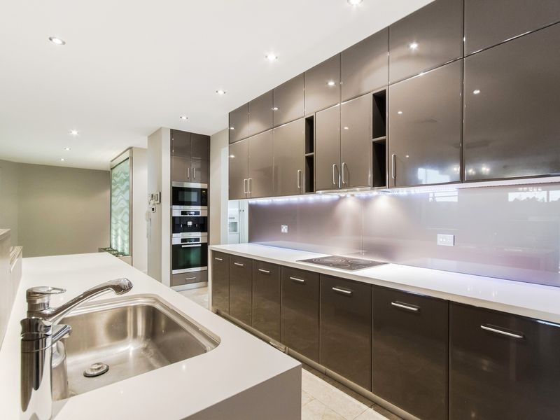 3028 The Boulevarde, Benowa QLD 4217