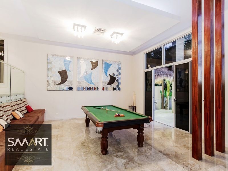 3028 The Boulevarde, Benowa QLD 4217