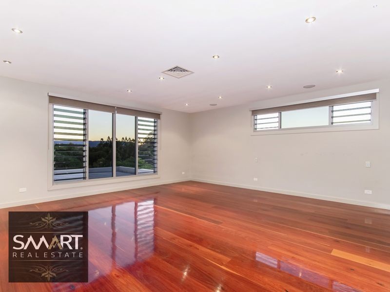 3028 The Boulevarde, Benowa QLD 4217
