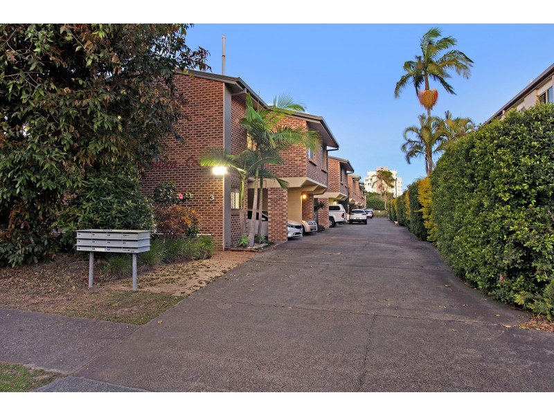 9/3 Proud Street, Labrador QLD 4215