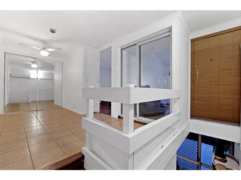 9/3 Proud Street, Labrador QLD 4215