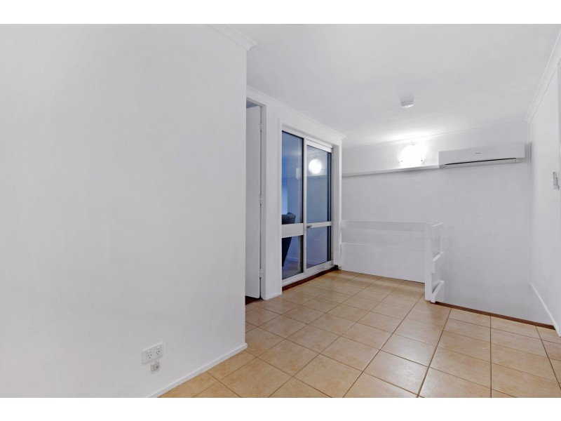 9/3 Proud Street, Labrador QLD 4215