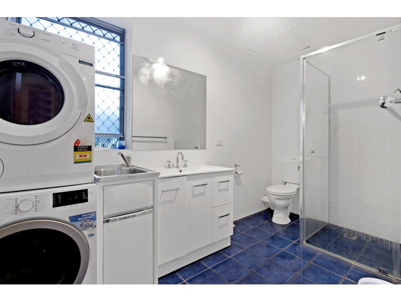 9/3 Proud Street, Labrador QLD 4215