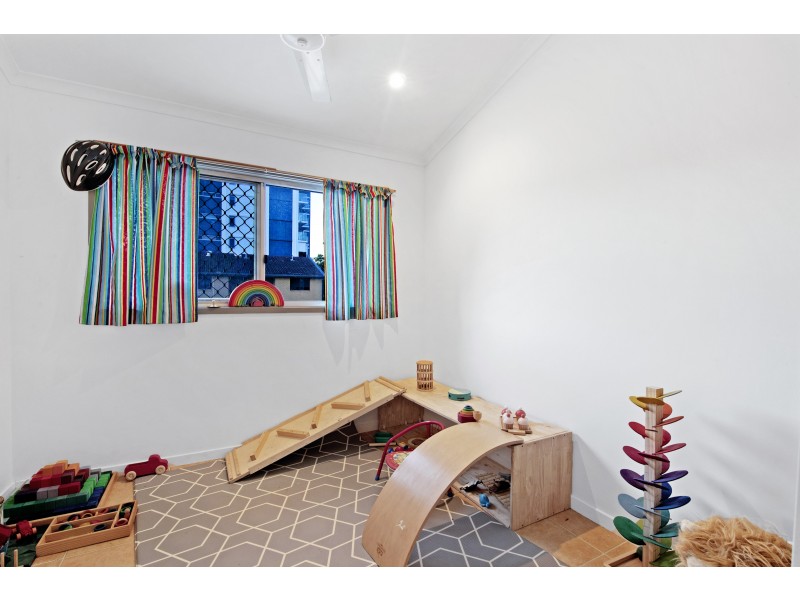 9/3 Proud Street, Labrador QLD 4215