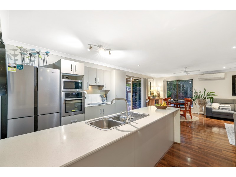 2/59 Lexington Drive, Worongary QLD 4213