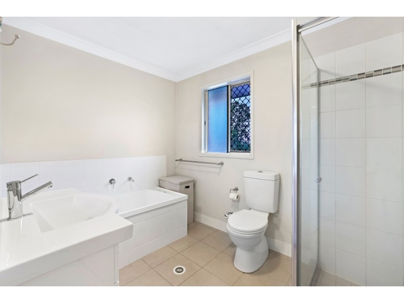 2/59 Lexington Drive, Worongary QLD 4213