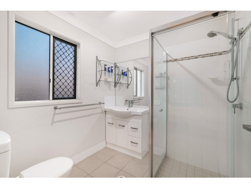 2/59 Lexington Drive, Worongary QLD 4213