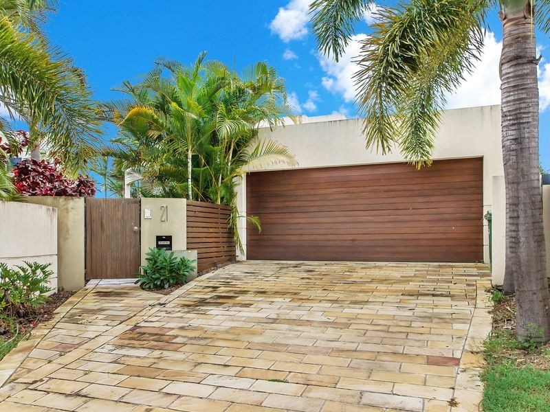 21 Montego Court, Mermaid Waters QLD 4218