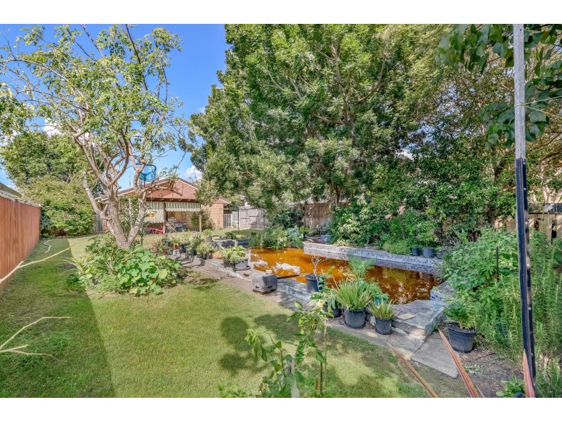 9 Holland Court, Broadbeach Waters QLD 4218