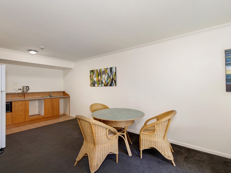 21/140 Ferny Avenue, Surfers Paradise QLD 4217