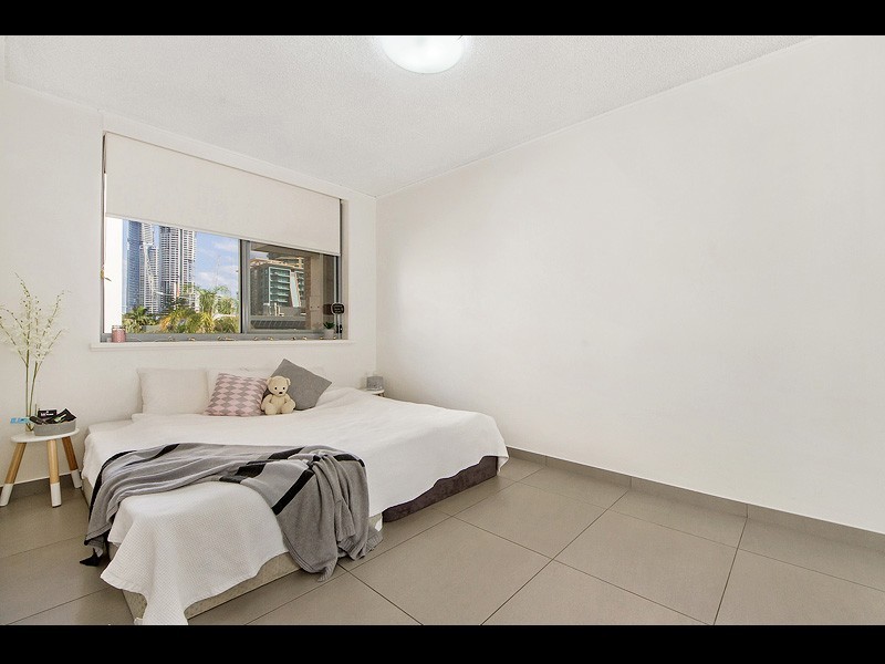 12/120 The Esplanade, Surfers Paradise QLD 4217