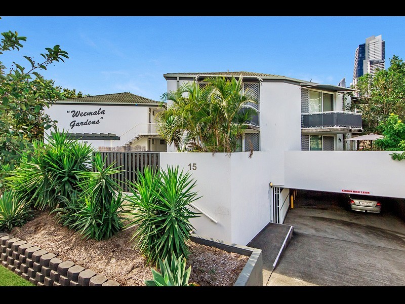 14/15 Weemala Street, Chevron Island QLD 4217