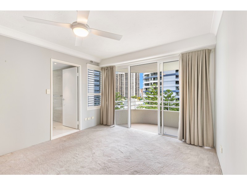 1004/20 Esplanade, Surfers Paradise QLD 4217