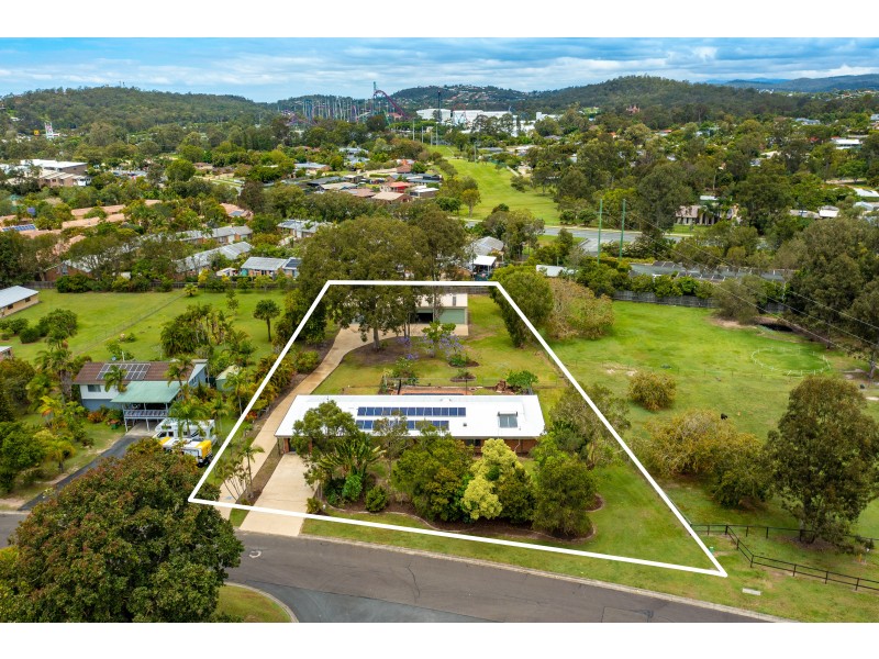 40 Oberon Way, Oxenford QLD 4210