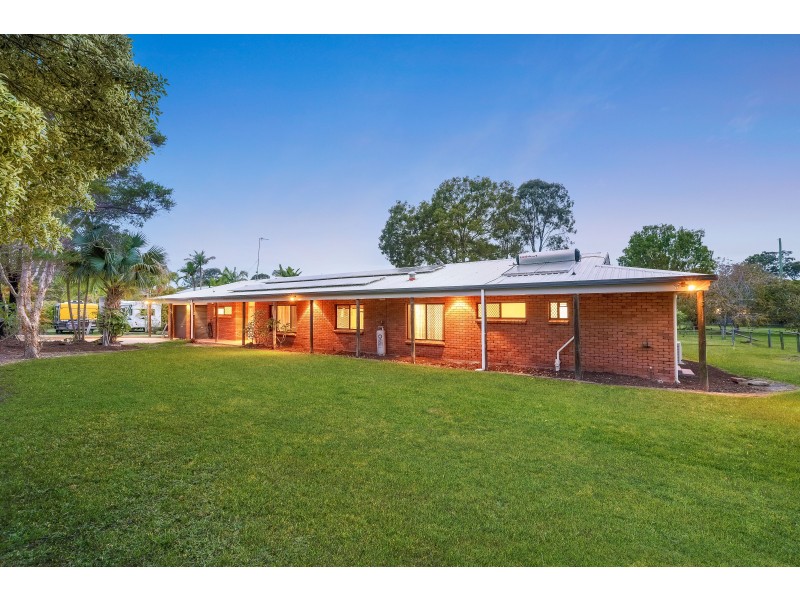 40 Oberon Way, Oxenford QLD 4210