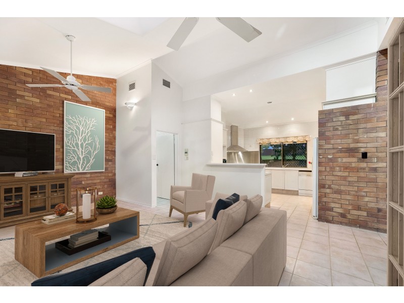 40 Oberon Way, Oxenford QLD 4210