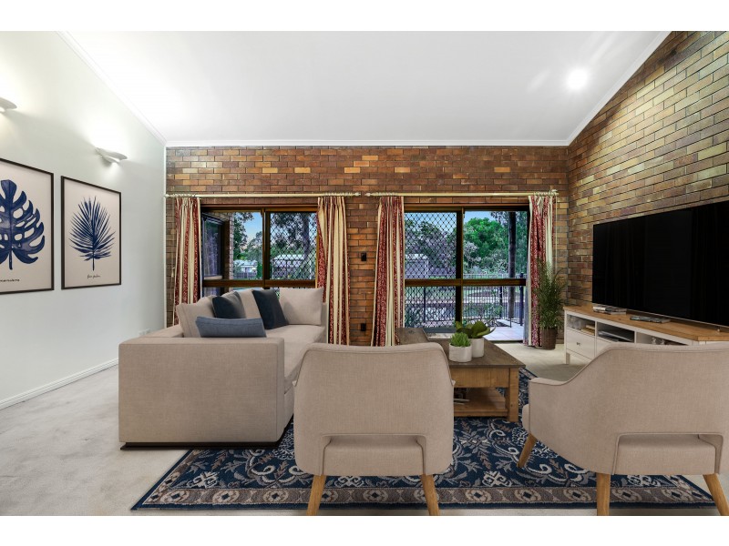 40 Oberon Way, Oxenford QLD 4210