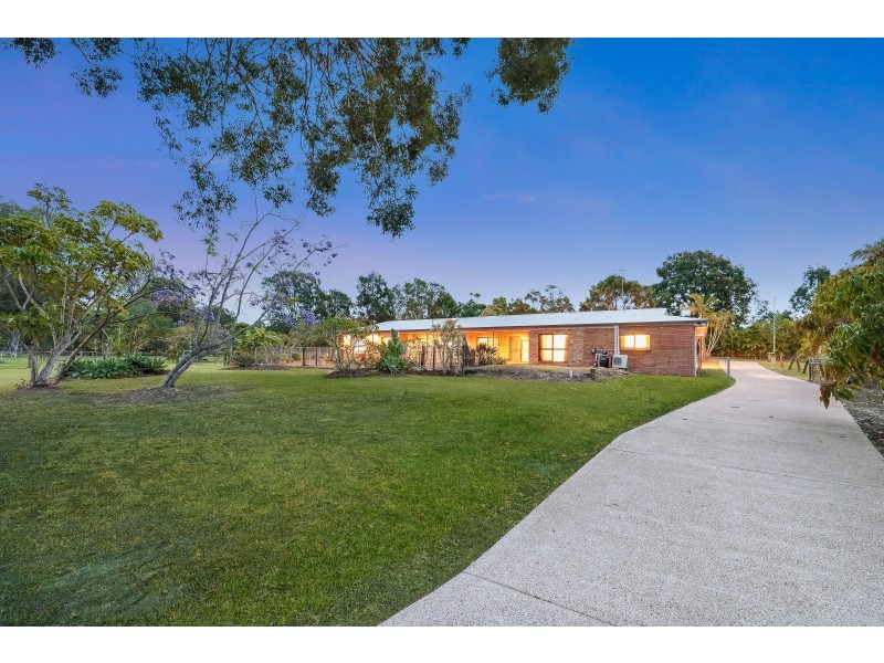 40 Oberon Way, Oxenford QLD 4210