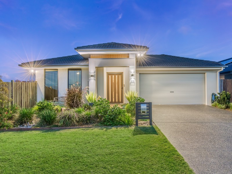 43 Whitsunday Circuit, Pimpama QLD 4209