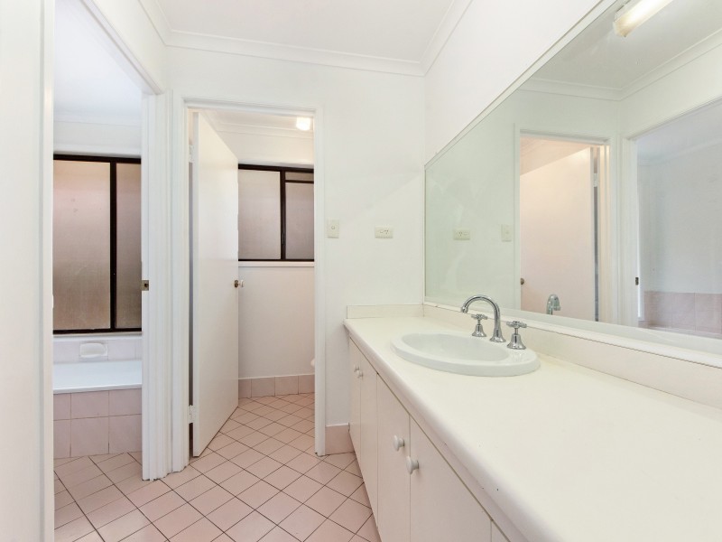 29 Sweetgum Street, Ashmore QLD 4214