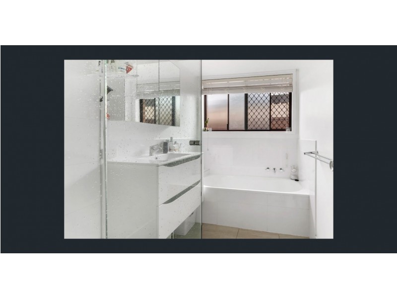 2/32 Botanical Drive, Labrador QLD 4215