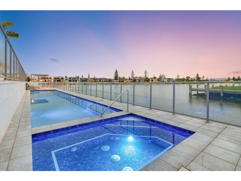 209/30 Paradise Island, Surfers Paradise QLD 4217
