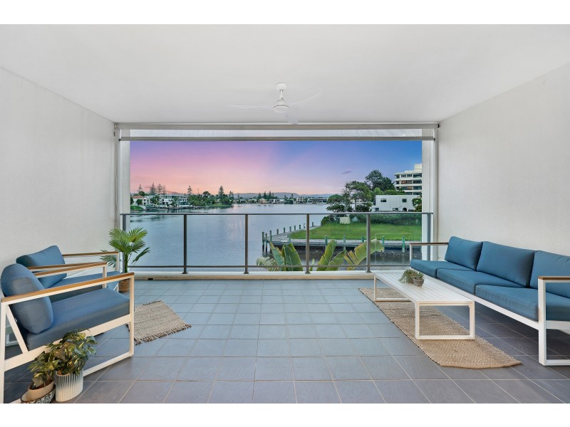209/30 Paradise Island, Surfers Paradise QLD 4217