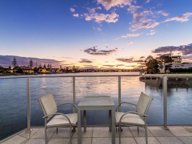 209/30 Paradise Island, Surfers Paradise QLD 4217