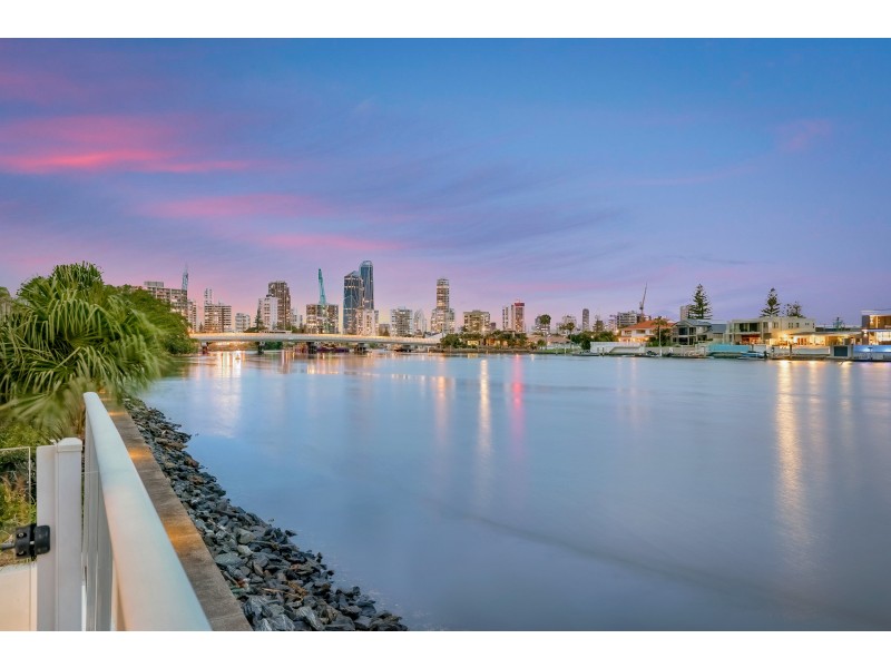209/30 Paradise Island, Surfers Paradise QLD 4217
