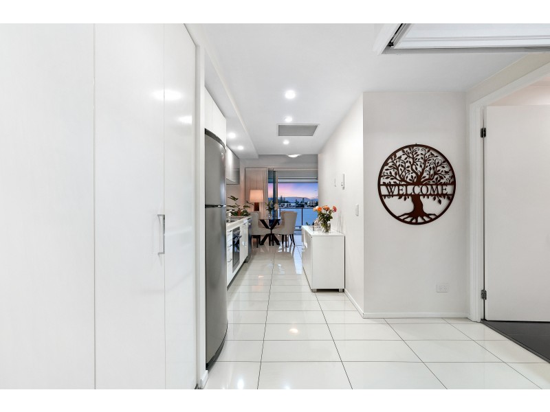 209/30 Paradise Island, Surfers Paradise QLD 4217