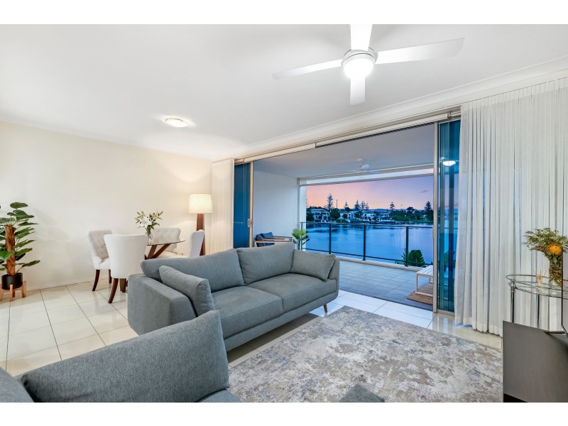 209/30 Paradise Island, Surfers Paradise QLD 4217