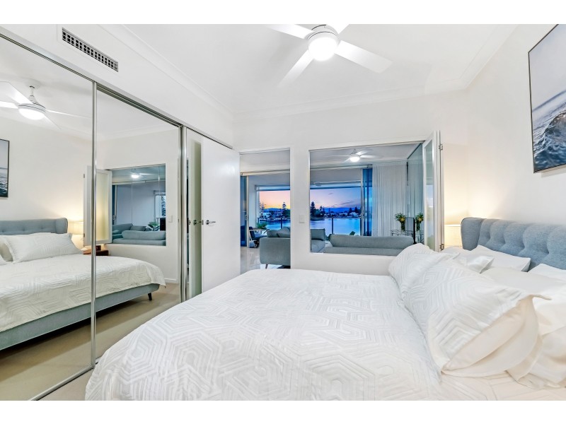 209/30 Paradise Island, Surfers Paradise QLD 4217