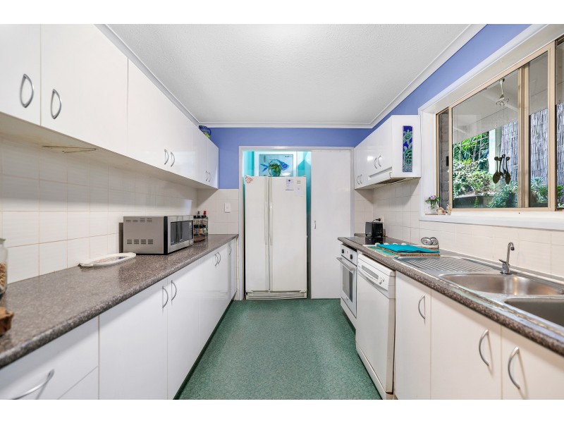 31 Forrest Avenue, Molendinar QLD 4214