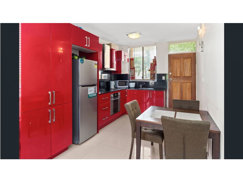 11/120 Esplanade, Surfers Paradise QLD 4217