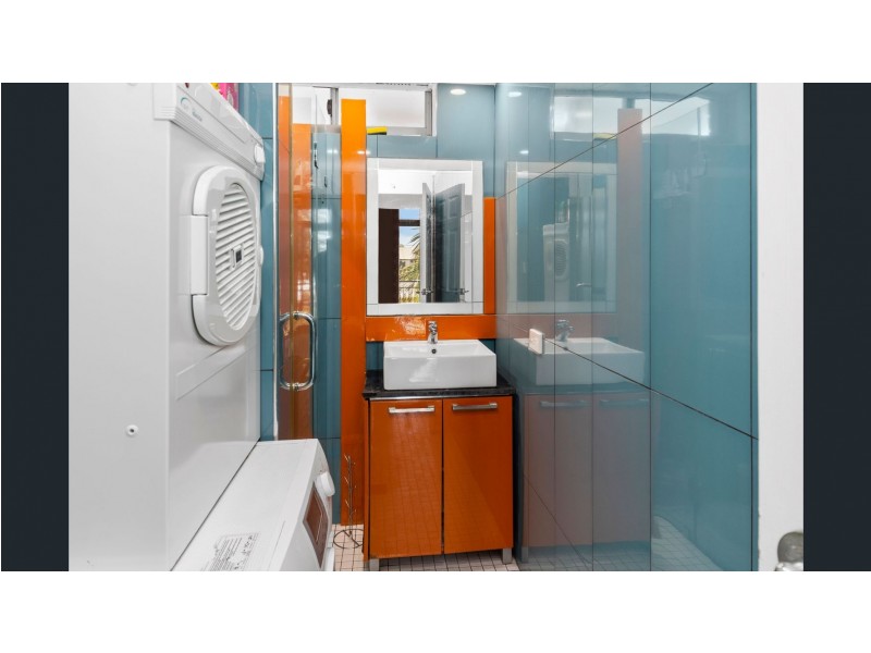 11/120 Esplanade, Surfers Paradise QLD 4217