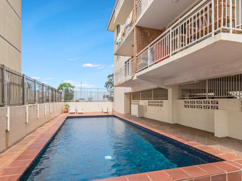 11/120 Esplanade, Surfers Paradise QLD 4217