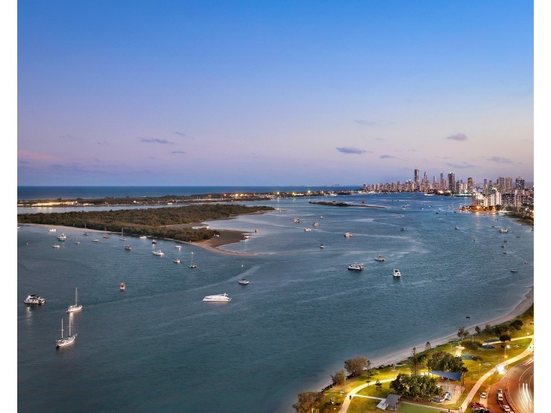 117/17 Bayview Street, Runaway Bay QLD 4216